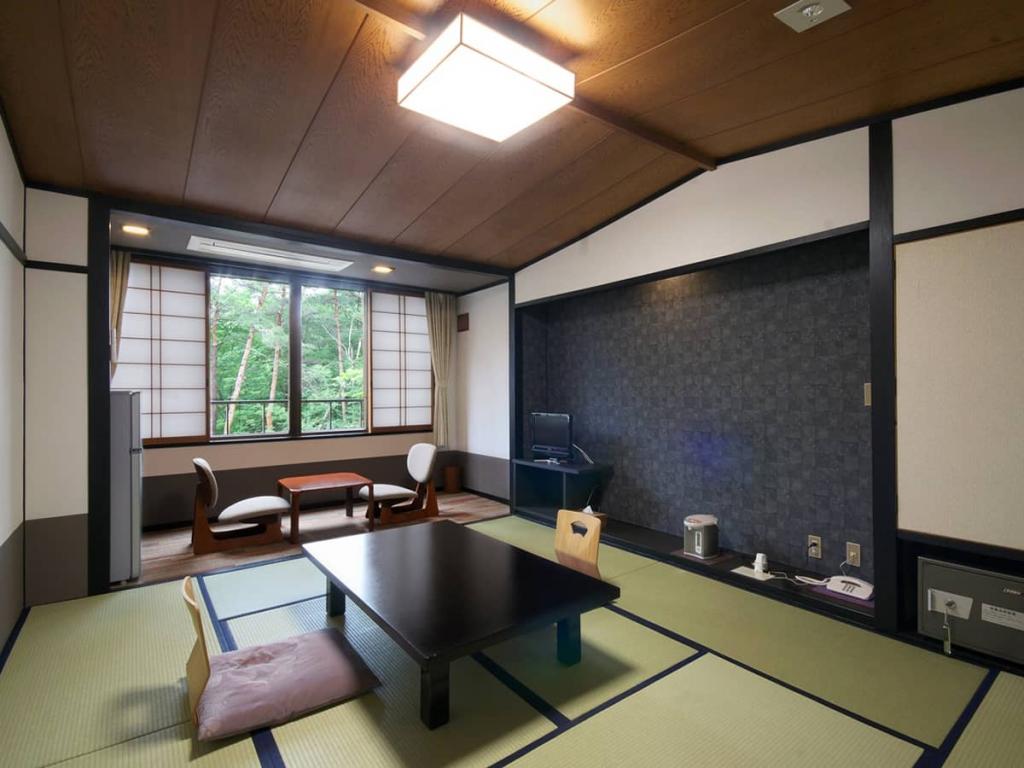 長野駅出発 バスで行く 黒部観光ホテル 1泊（夕食朝食付）白馬五竜＆Hakuba47リフト券付宿泊パックのイメージ