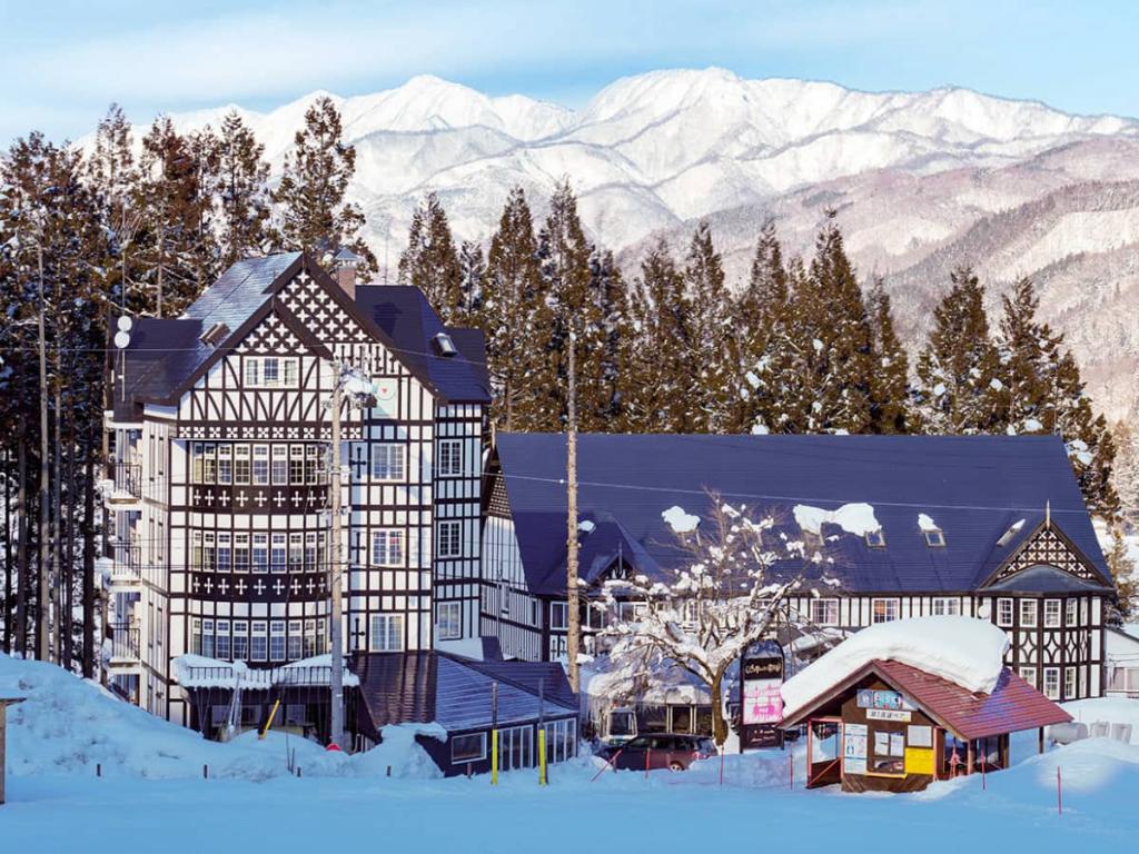 長野駅出発 バスで行く 白馬サンバレーホテル 1泊（夕食朝食付）白馬五竜＆Hakuba47リフト券付宿泊パックのイメージ