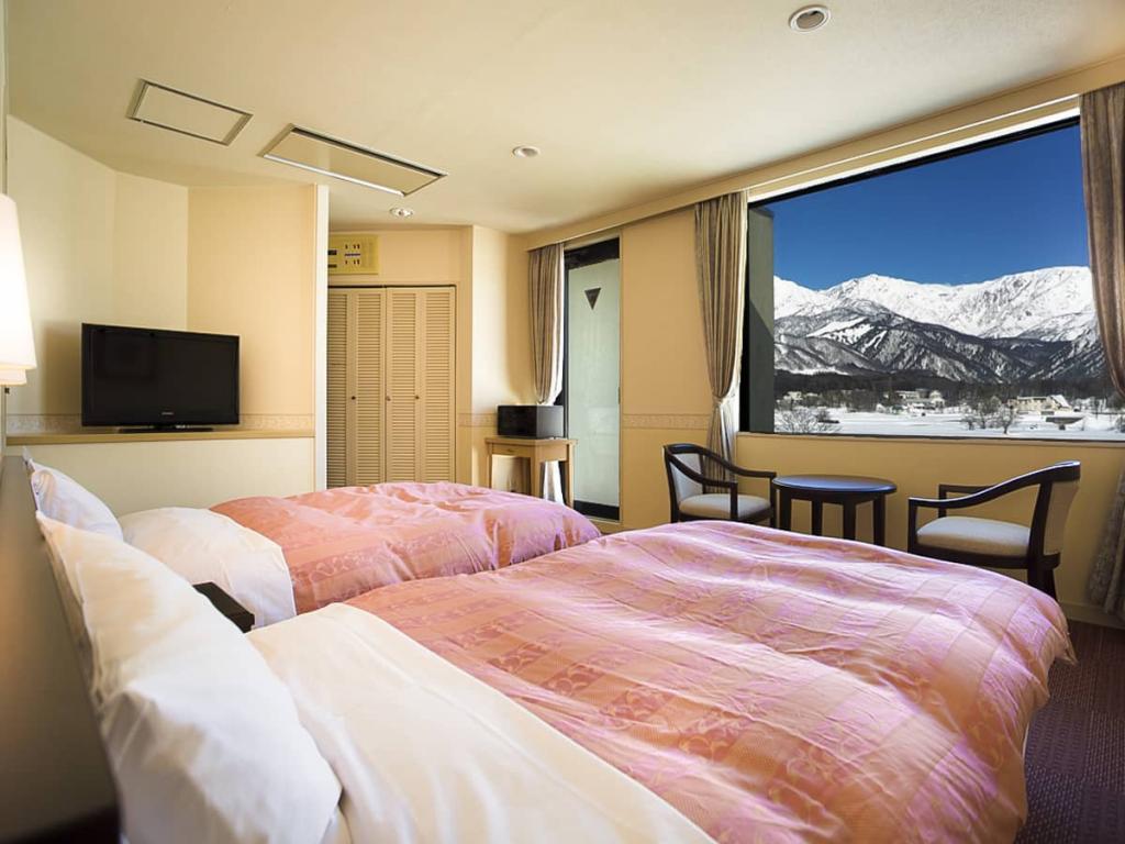 長野駅出発 バスで行く  ホテル白馬  1泊（夕食朝食付） 白馬岩岳スノーフィールドリフト券付宿泊パックのイメージ