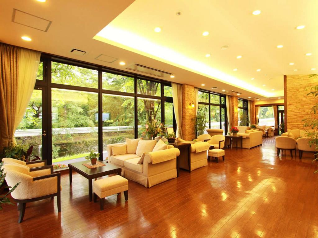 長野駅出発 バスで行く  ホテル白馬  1泊（夕食朝食付） 白馬岩岳スノーフィールドリフト券付宿泊パックのイメージ