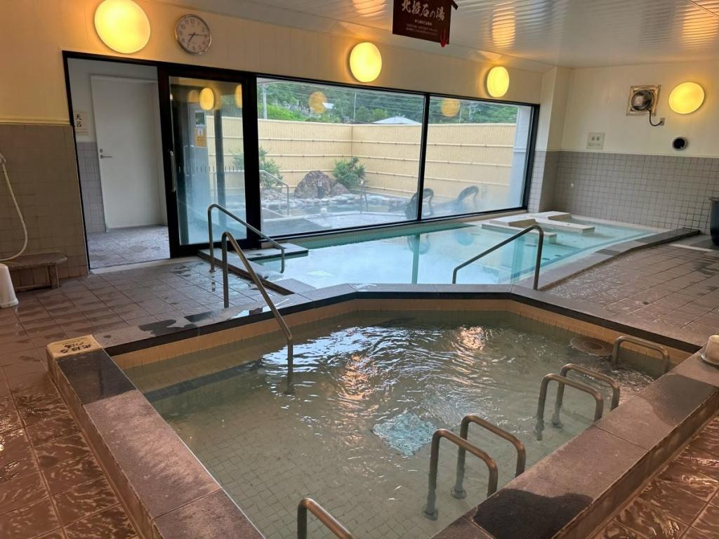 マイカー・交通各自で行くぽかぽかランド美麻 本館 1泊（夕食朝食付）白馬八方尾根スキー場リフト券付宿泊パックのイメージ