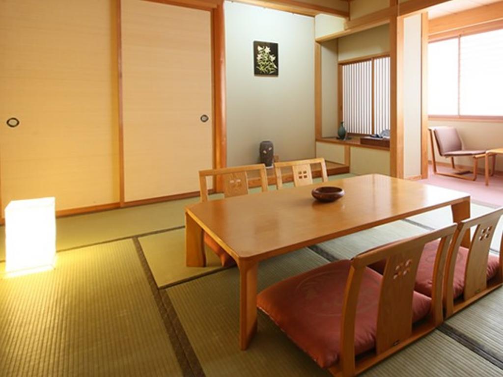 マイカー・交通各自で行くぽかぽかランド美麻 本館 1泊（夕食朝食付）白馬八方尾根スキー場リフト券付宿泊パックのイメージ