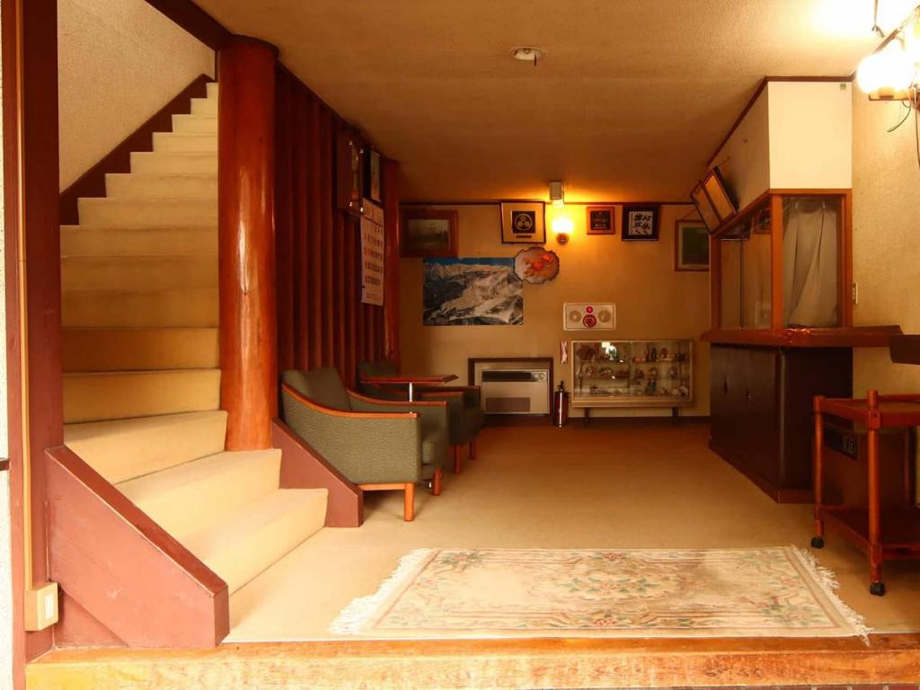 マイカー・交通各自で行く ロッヂ秀岳 1泊（夕食朝食付） 白馬岩岳スノーフィールドリフト券付宿泊パックのイメージ