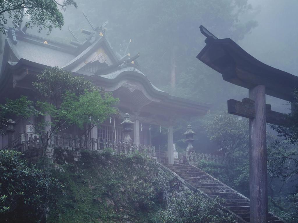 大阪なんば出発 熊野三山奥の院「玉置神社」日帰りバスツアーのイメージ